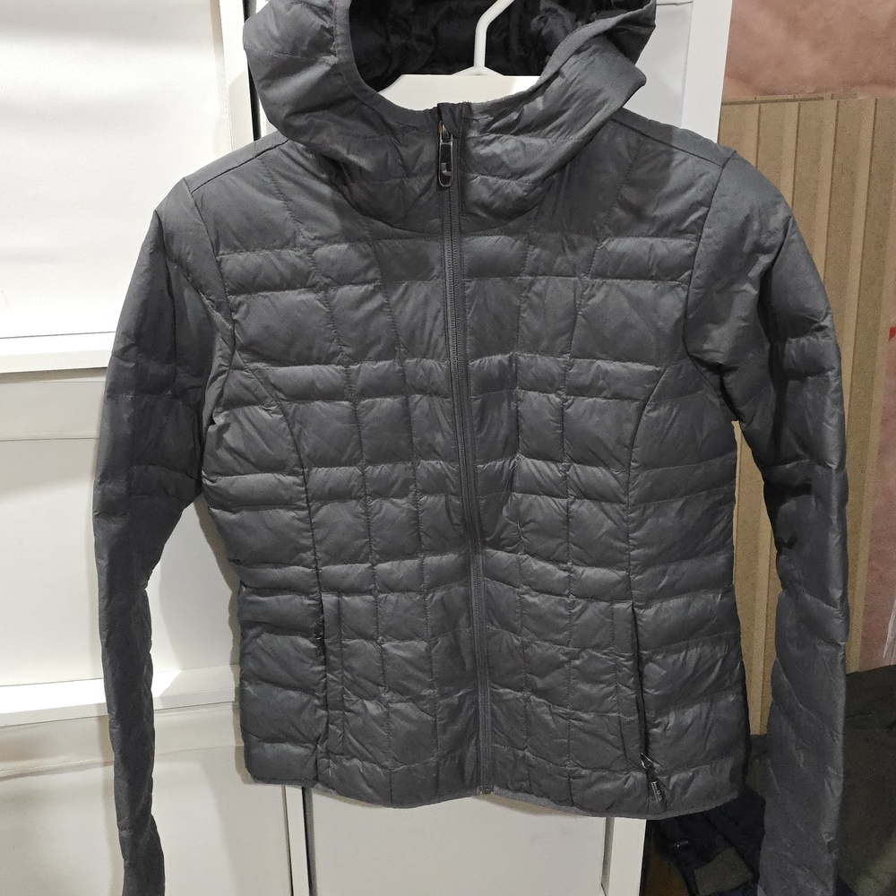 Lole Women's Down Filled Hooded Jacket Size Medium
